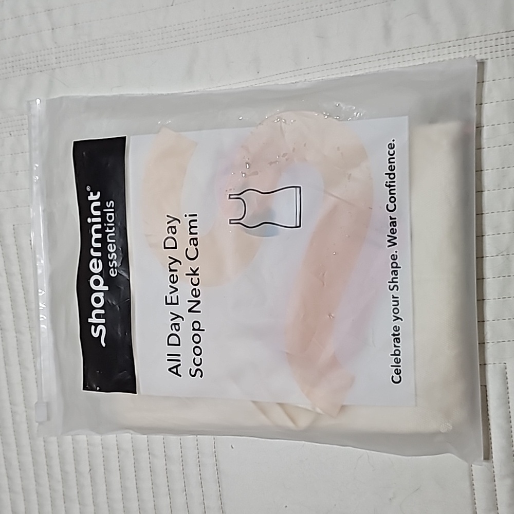 NWT Shapermint Cami
